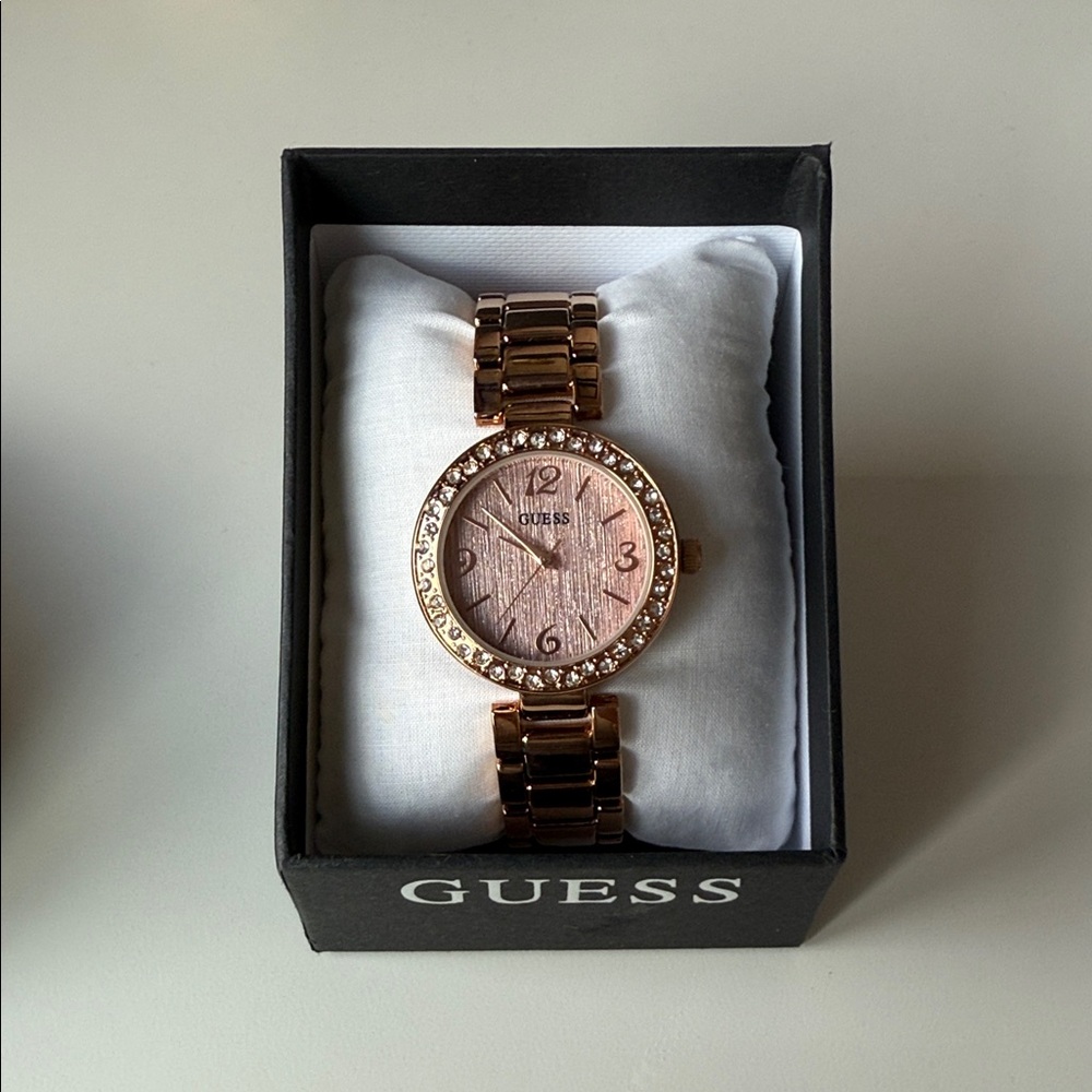 Women’s Guess Watch (Brand New)